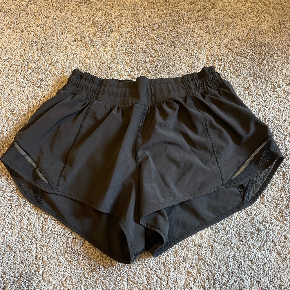 Lululemon 2.5 hotty hot shorts. Black. Size 6 reg. Lightly worn.